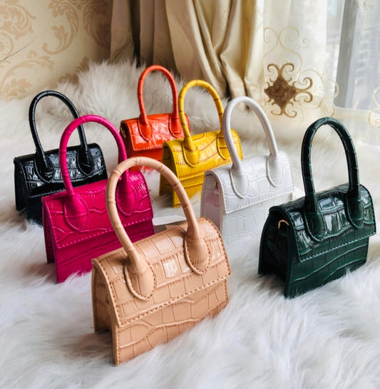 Round' Town Key Purse